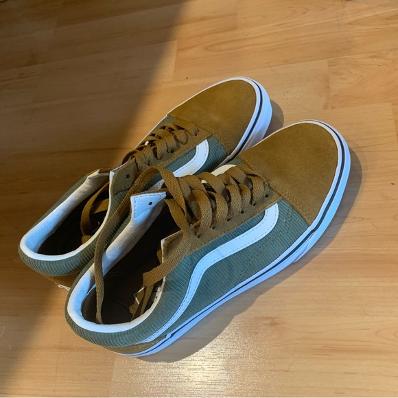 Vans Old Skool Corduroy Shoes Size Womens 6.5 or 7 - Picture 2 of 3